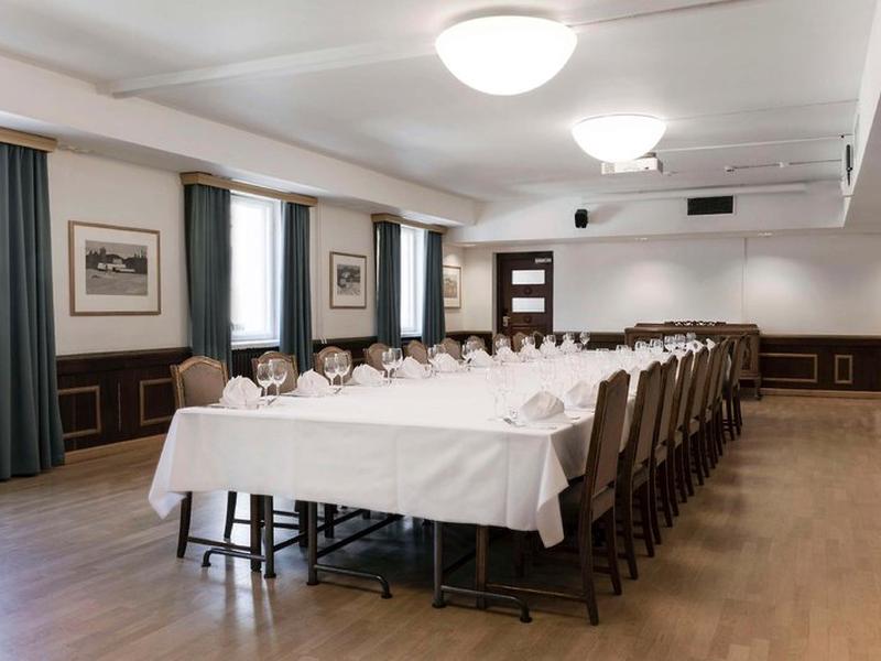 303B8BAF515D7D7123F95D9D6A76BD20