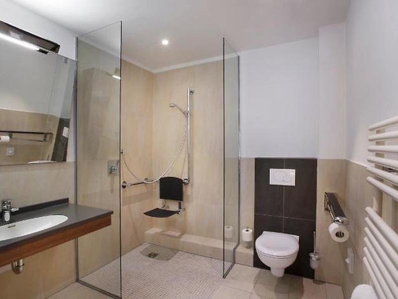 648D1BE24A71064DCDF3F9C09056D4C6