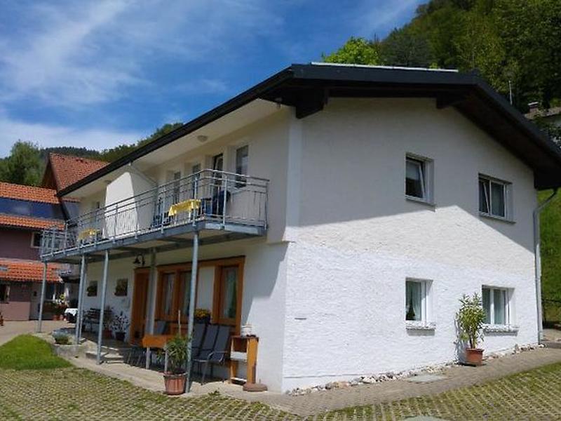 82AA33B1110F724E7CB636745391C1B3