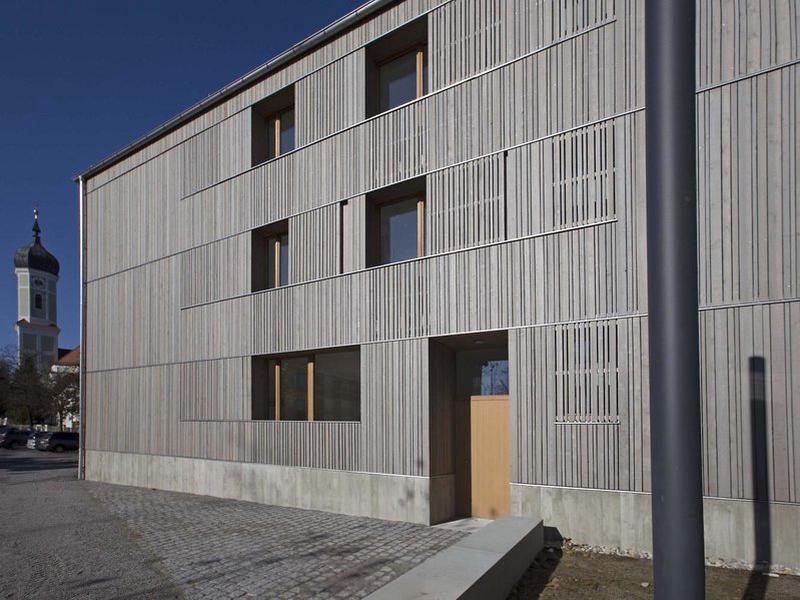 BBE19F61EF82C7431ADF1C341015A9A5