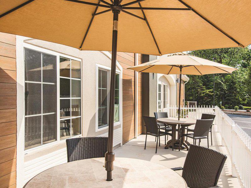 79F83E409C0E85DEAA313110AC8DAE42