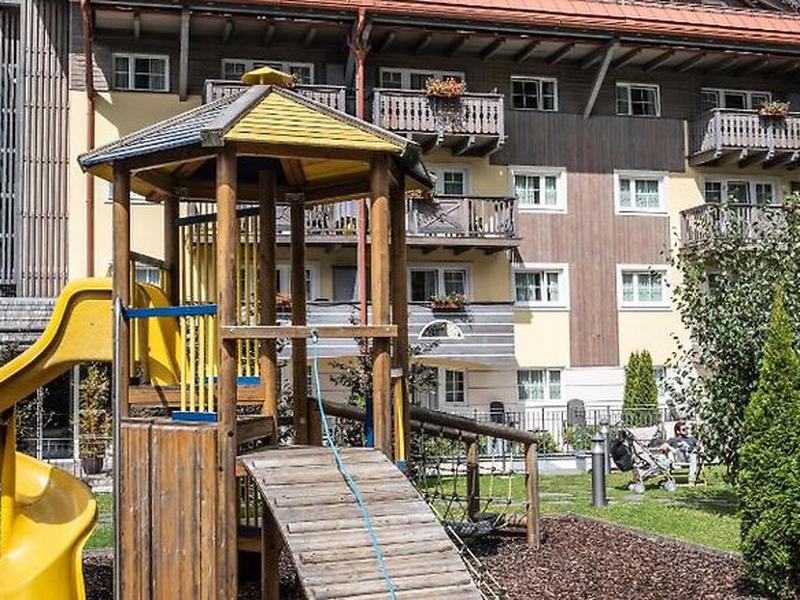 B5AD455AAD0C8B8039DB144A3308EE73