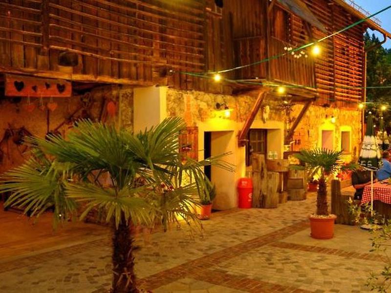 94A8536963450734F64C01CF79BFB9FE