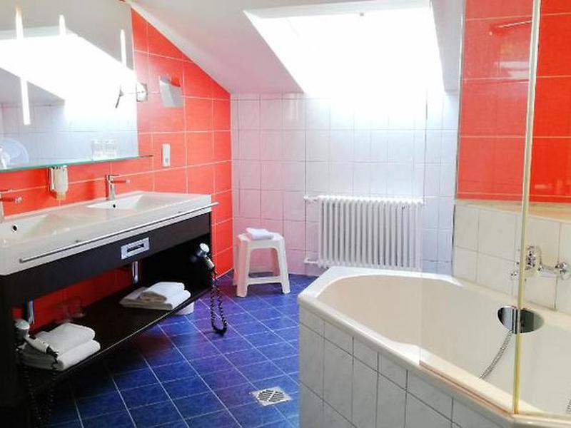 2B5D803E9A82A452E8638C408B7873BF