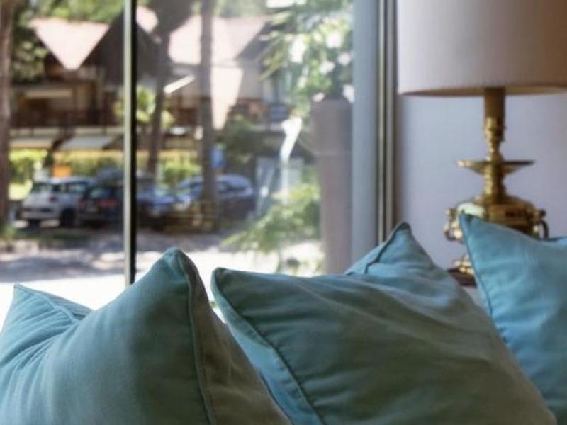 A0AF33542ECB0DE9A7A00320D3BE238E