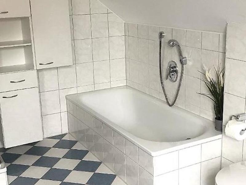 AFE89DB9DA7FA78D95B0D2A7A0F8F023