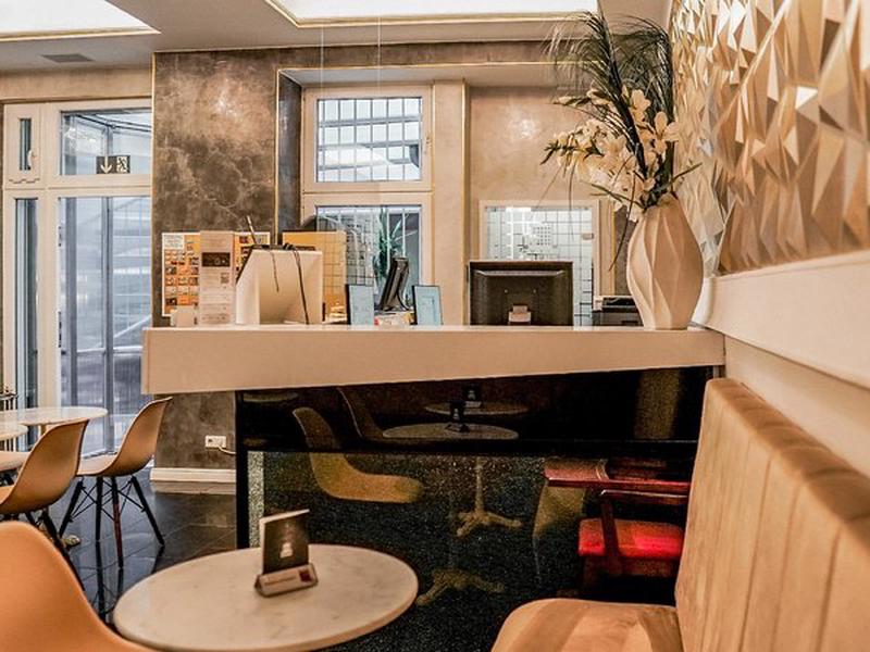 7A5C713309F94EA3FF5EA0D3D49FE2AD