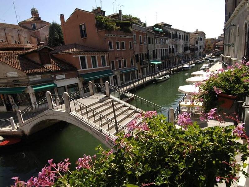 EA54F135C689B76401535CA1C68D2C78