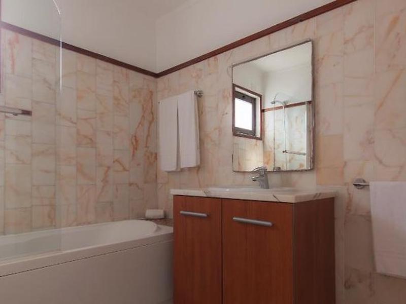 93F7E0556C160321D4EF85FCF8472FB4