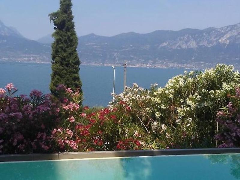 4C279F953400B7BBAC9C711251FC353C