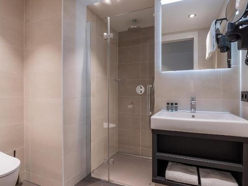 26CEF3525C3A7442A91E17D2A9F0D7A3