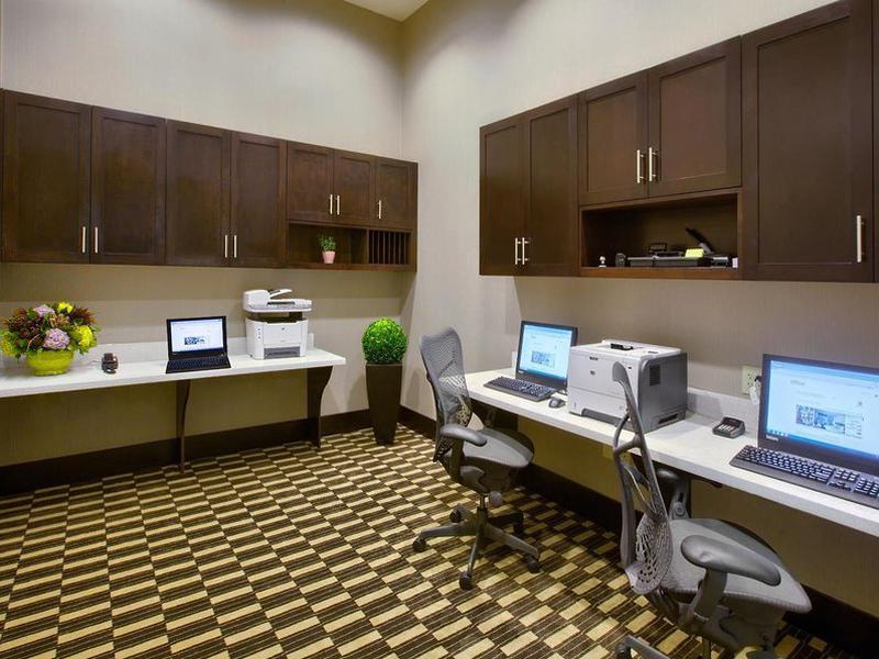 C39A0D4783652D33DA83C7C11AC5B30F