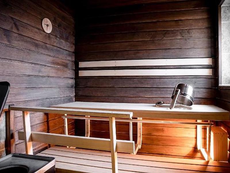 730F3DFA1AA48126126C86FE6EEFEC75