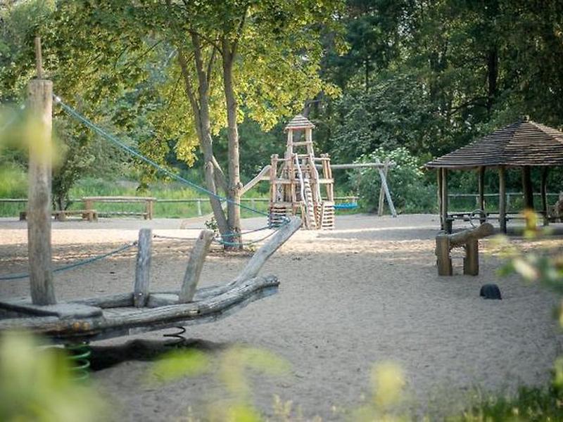 CE4F9E3CE79451E770C426E6A465DFA0