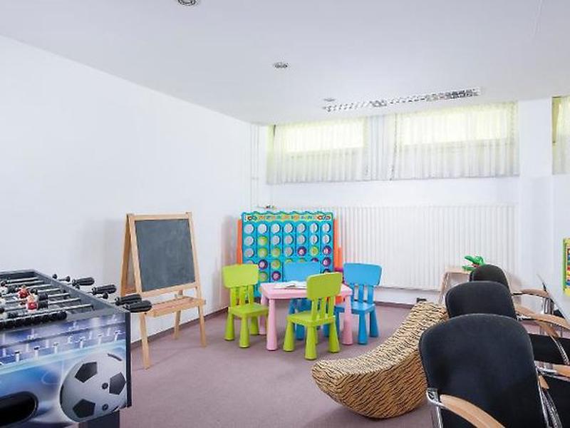 C31B0BA8B30FC825BF733F02AF275AEA