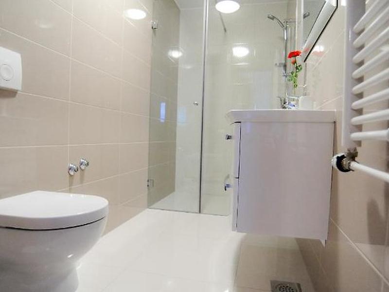 1DAA1B8FD005F93F5B2F11AA0228DE3E