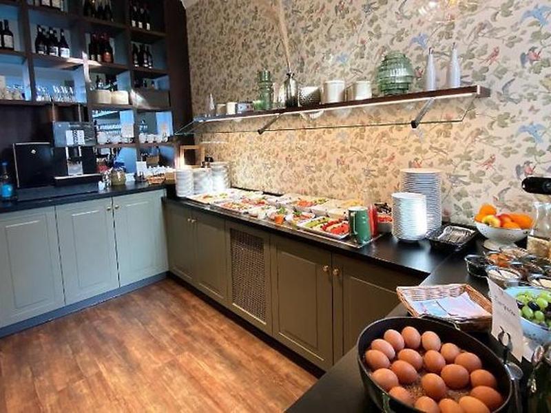 9DCF688C5FDB4EF4CA4BC832F91AAFEC