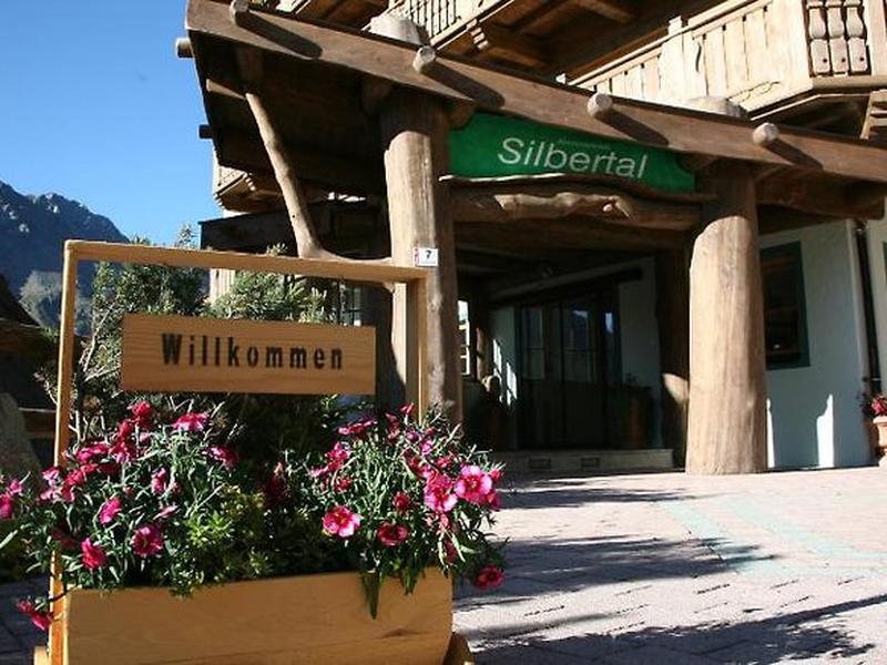 8A94331283BEB597AABE71ABEB119A38