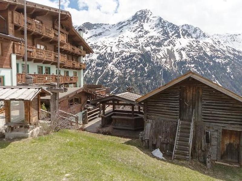 4695E03704F2DAE29971EB79D31D0D8E