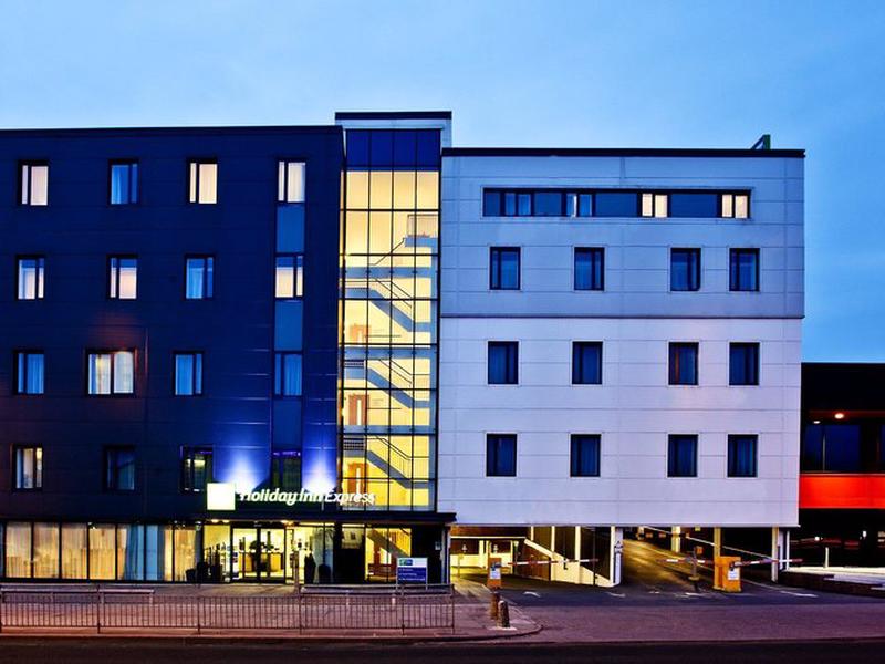 960BD42B62D7B5642AB06A006ADE614C