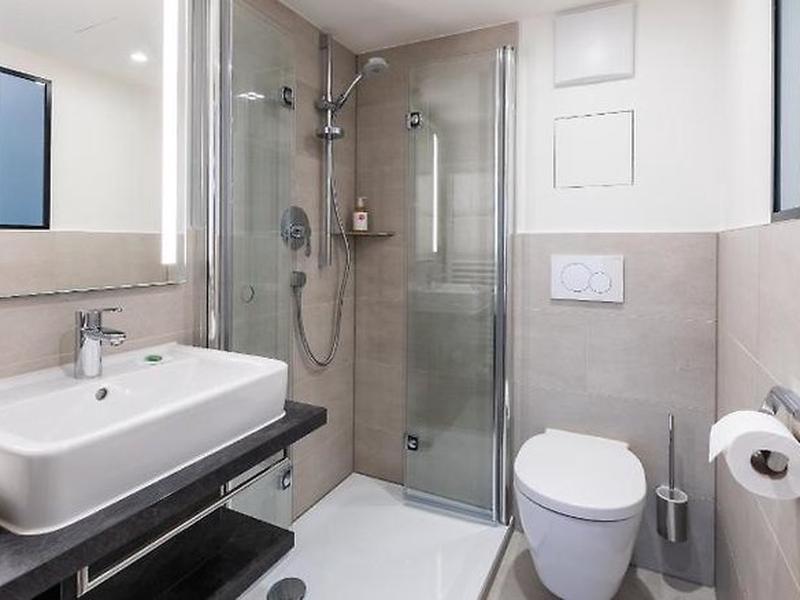 229FE5579B2583B3DD4A92376A5A0695