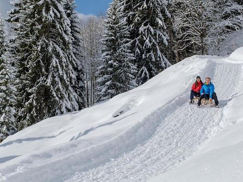 905E30A78FDEDD89B9A427971E34A80D