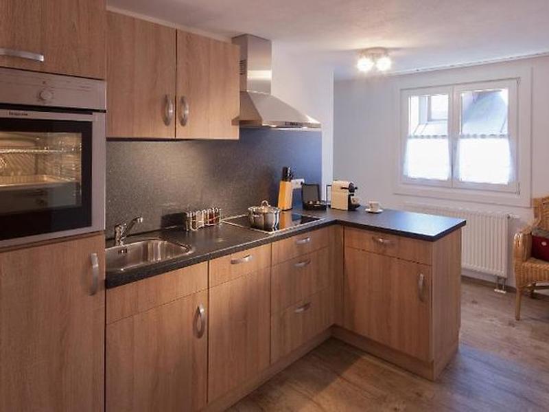 25F2E1A6EFA9E8B9806C0931B94FB93A