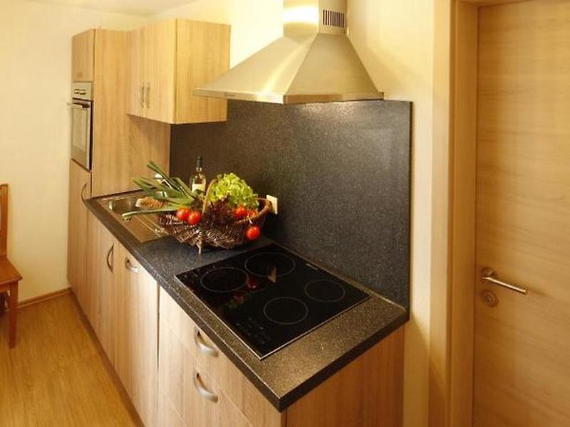 AF0D43595249A8C98D93E9AAF9D0D80D