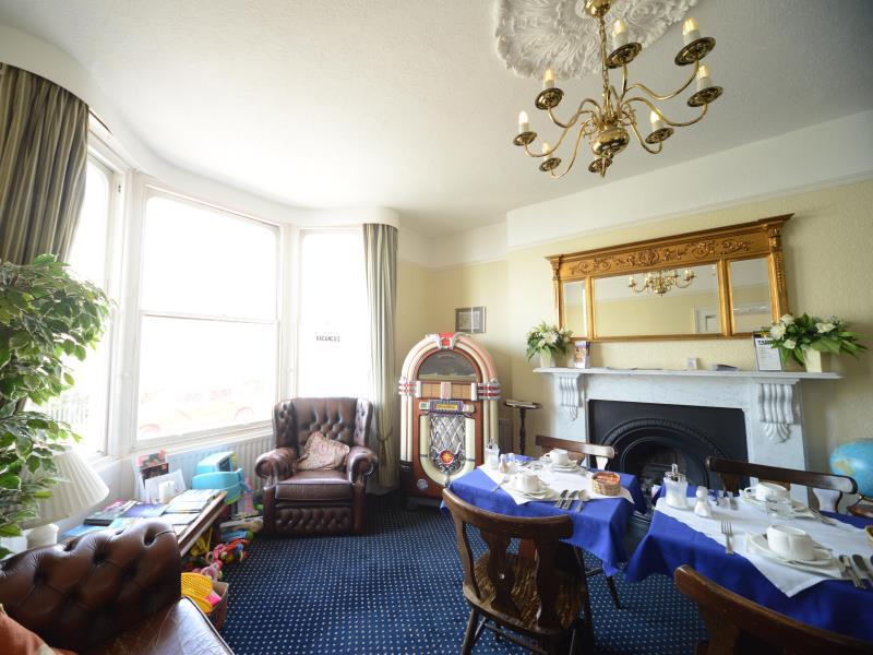 13605A497229DC1A43F62EB12AD67FF1