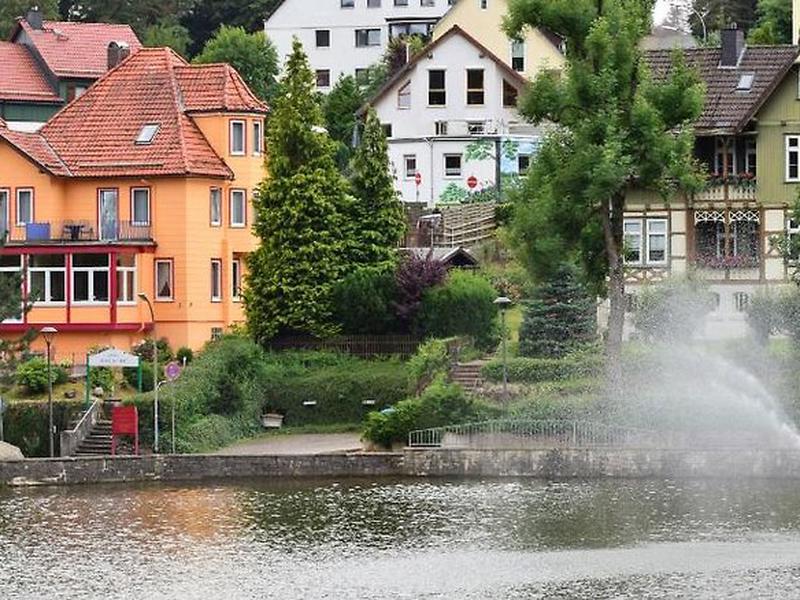 F3345F1E528998E97F8884476A648DFD