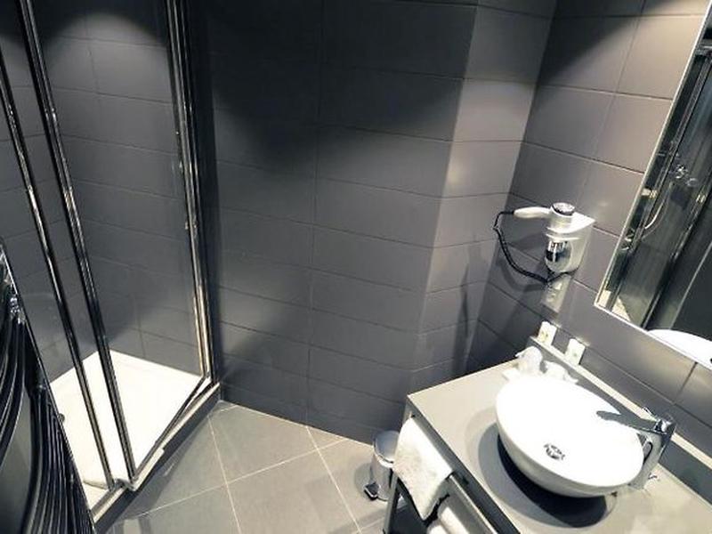 3A99AC24B1CC327B85035DF7D7C47FBC