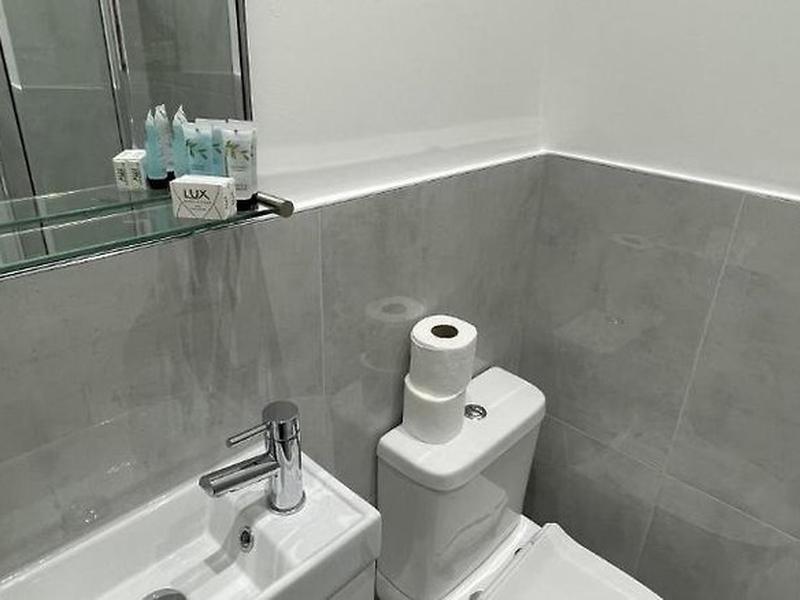 A6A0E382137CF4F5469E6778842CA98C