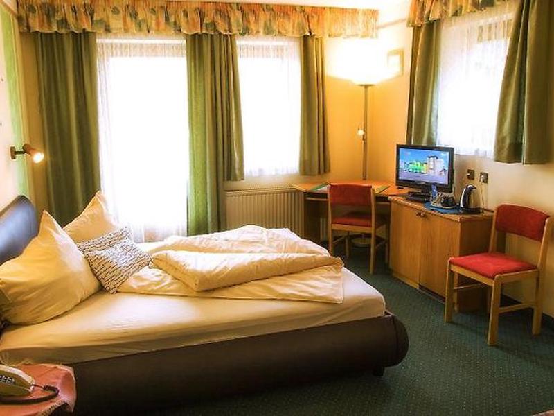 32F3AE718937BE1F7951747A55B590D7