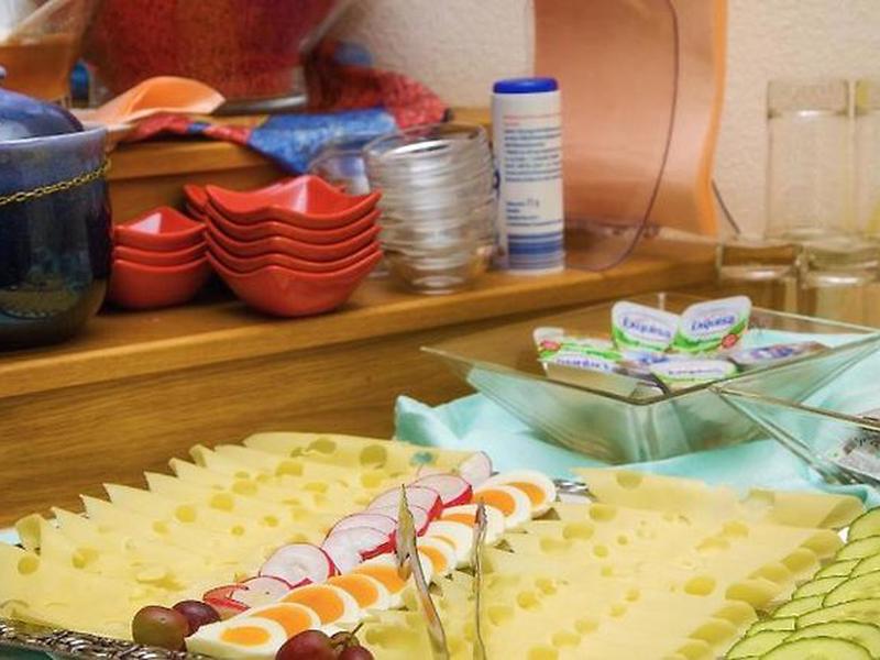 80F8DF8AE13EC053E202E0B81ED1CD2E