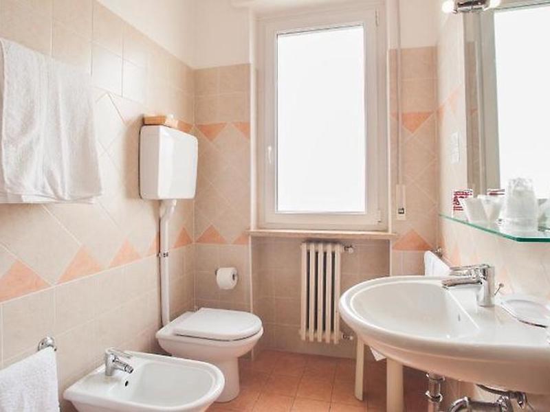 3190C76A24BA7C8AA75E9ECD74040F79