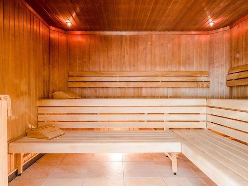 52BE77BBE889809D7B5E7DC78B49F049