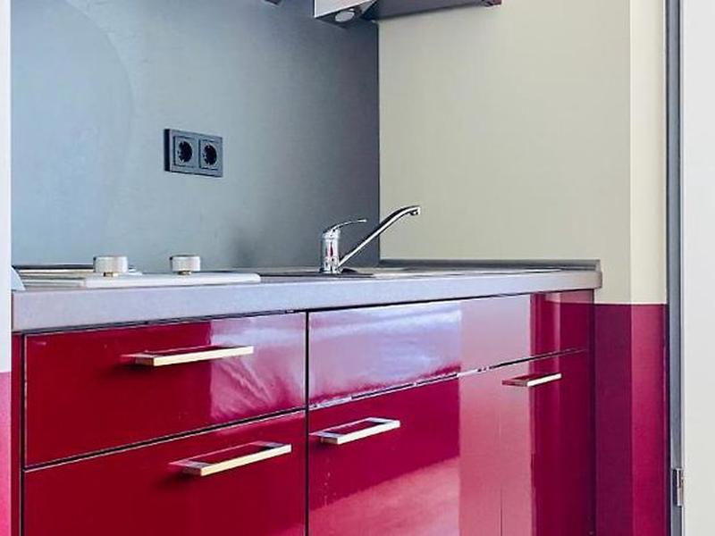 B8A0E2D9FE73DE943740CDD8E5F9C286