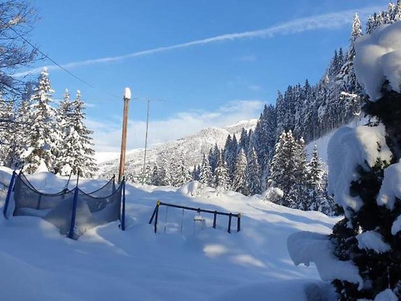 D4EF26BC05F505A94EC3C823135E9183