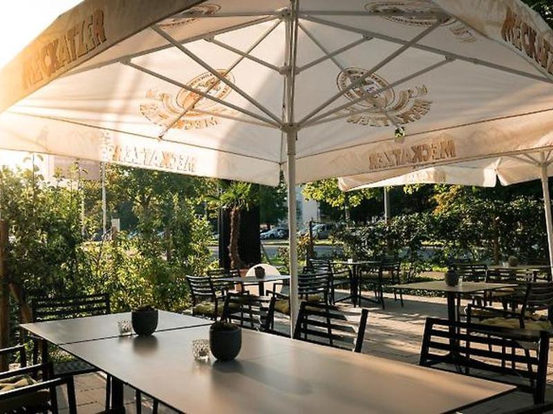 6CC773FCAF9EFEC47A7F73C94E8C8B81