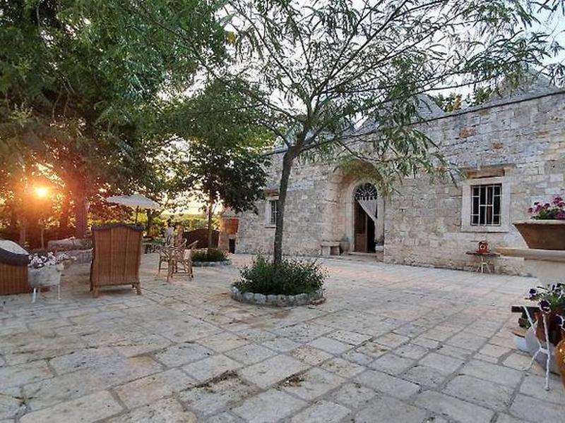 33BAFAA470A4D8E90945609784E27DC7