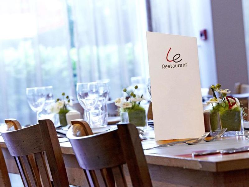 61CEEC3BFB99656DEB60D50EF401146A