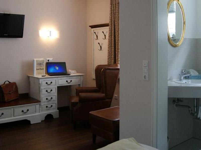 F03C2C4D9CD20A266D058683C7D917A9