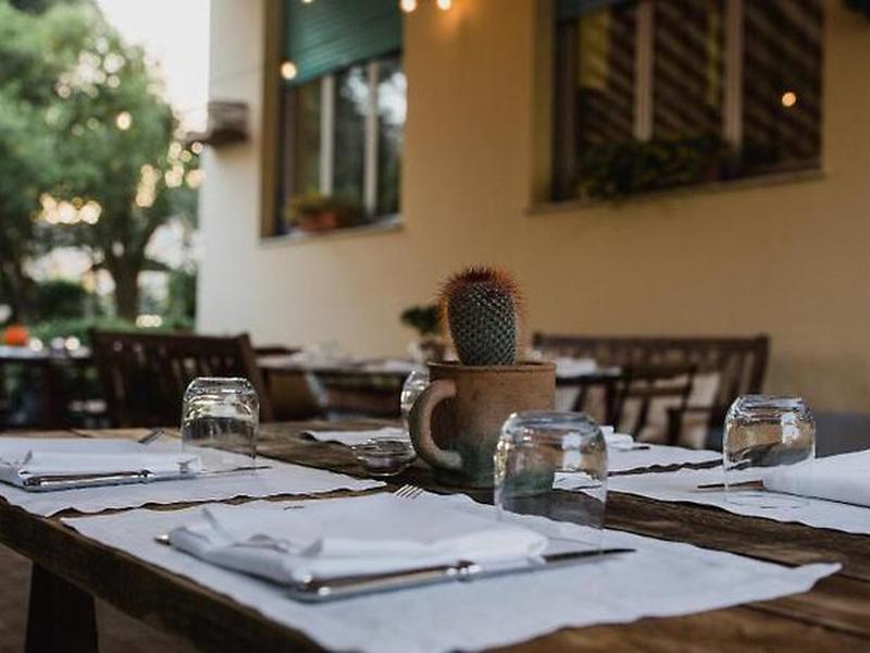 3B7C28472554BC577DA68C667DE9D178