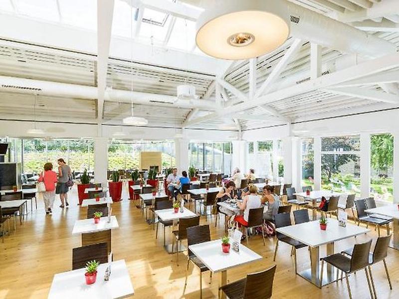 DC7A95B8CD1872F0342DB26B68E09E95