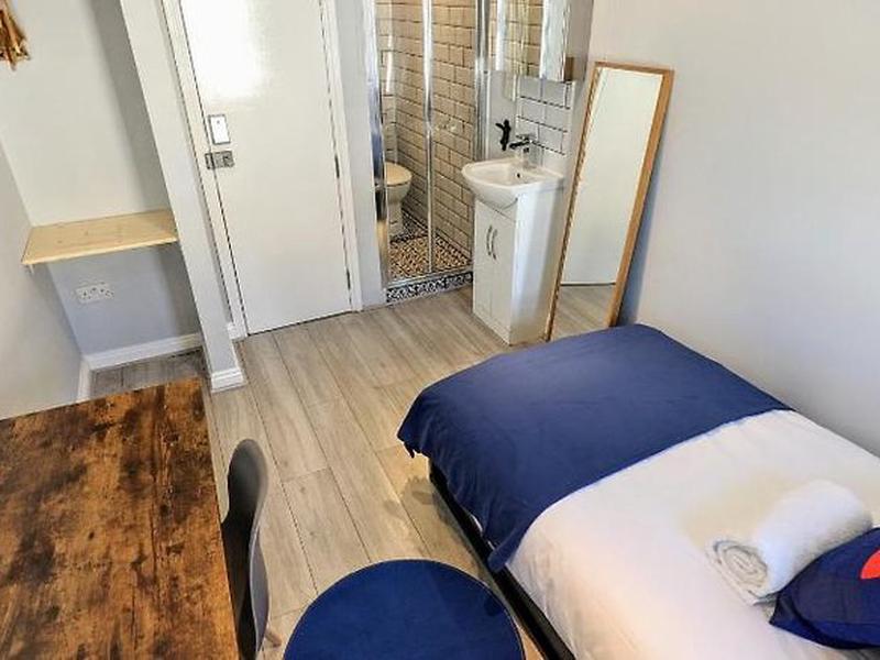 B91E7DF9C20B52CD53238E40CB19B618