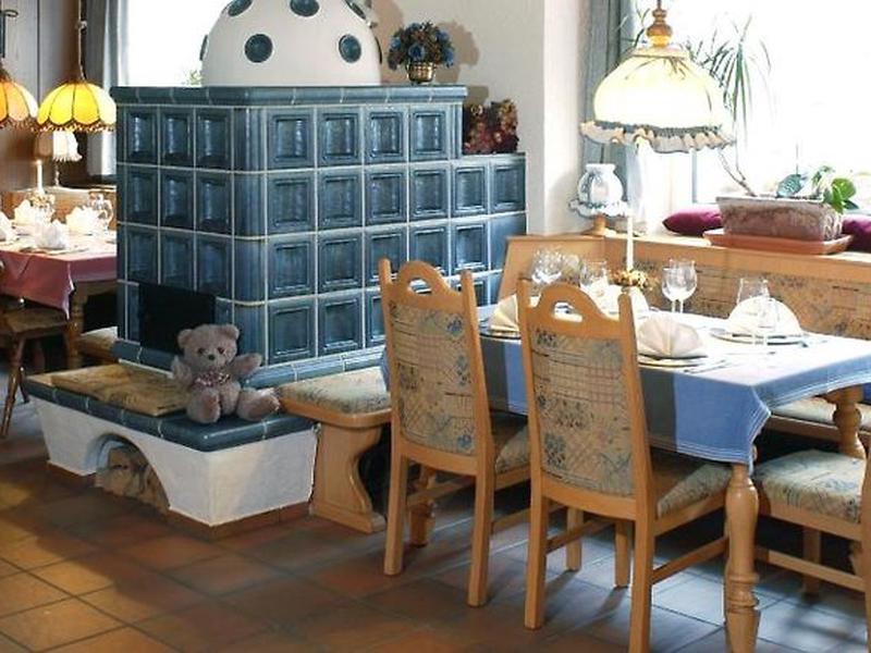 397AC34DA42B81578C5CC9A5D3FCDD63