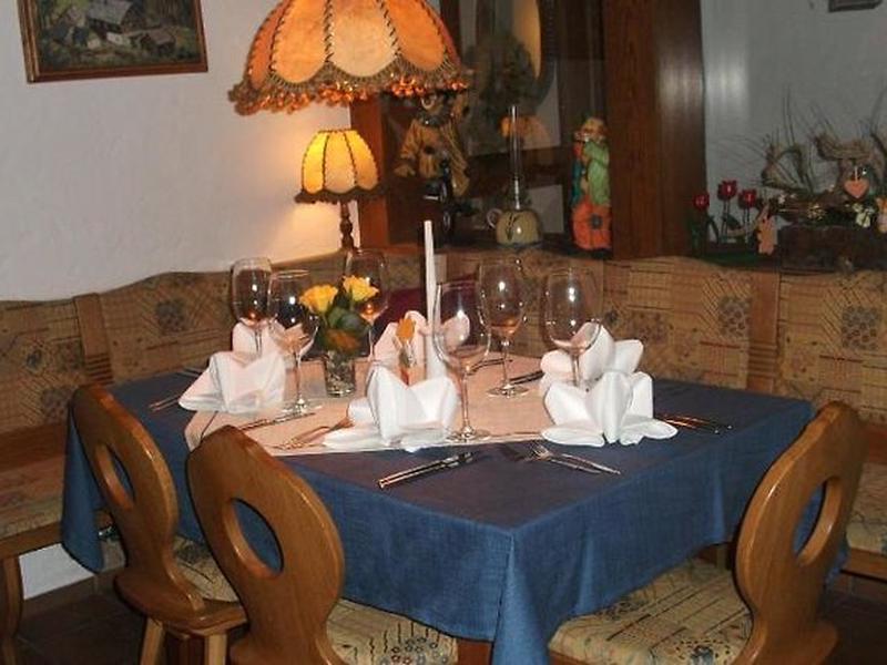 1F5808944E97D45732B126B7E843E274