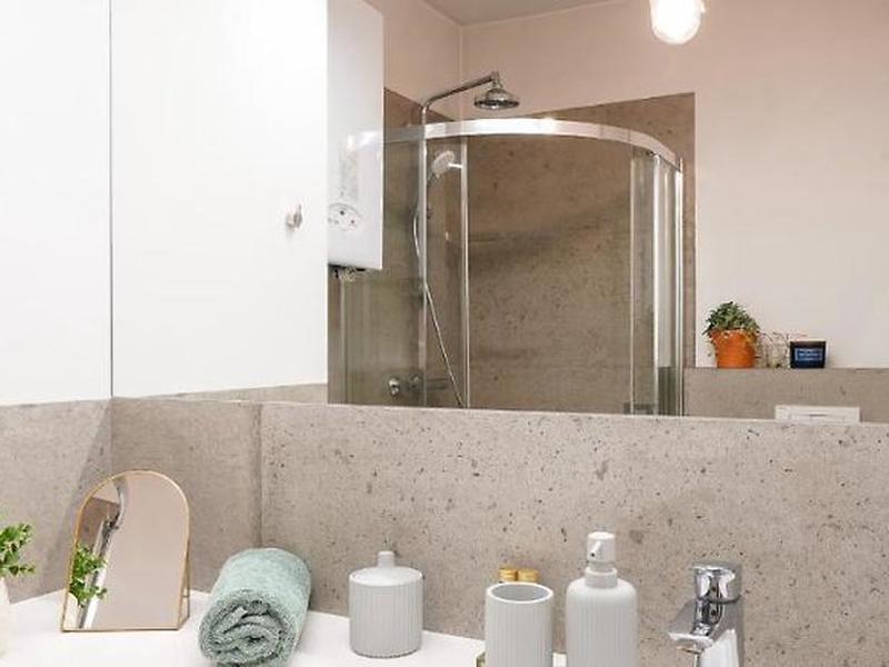 27726733C849045F8D67000BCE45FE64