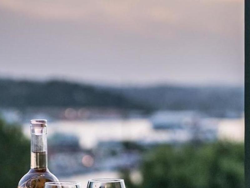 8C6F18CBAFB66C525CBF718BE2E7D8FF