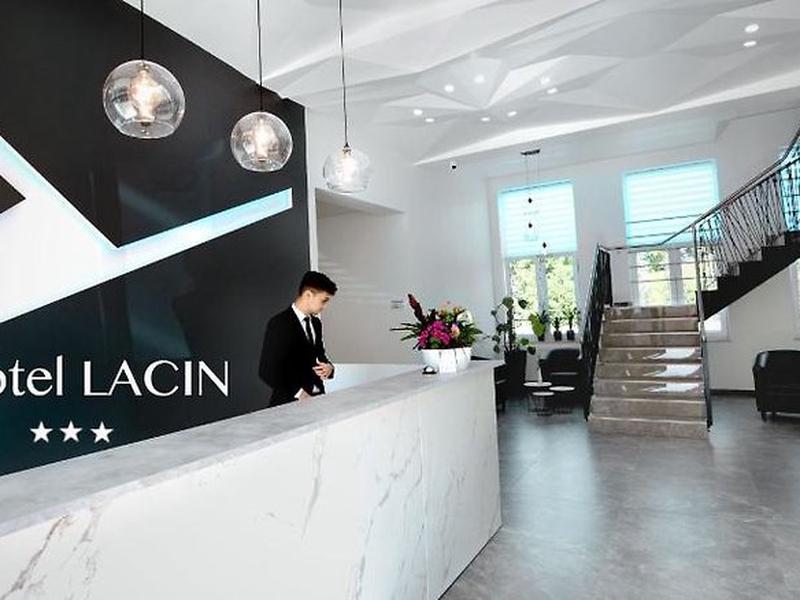 C60A4473138D205B1268B3FBCF431C75